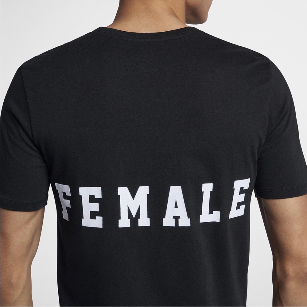 NIKE SPORTSWEAR THE FORCE IS FEMALE BLACK T-SHIRT - Picture 3 of 5